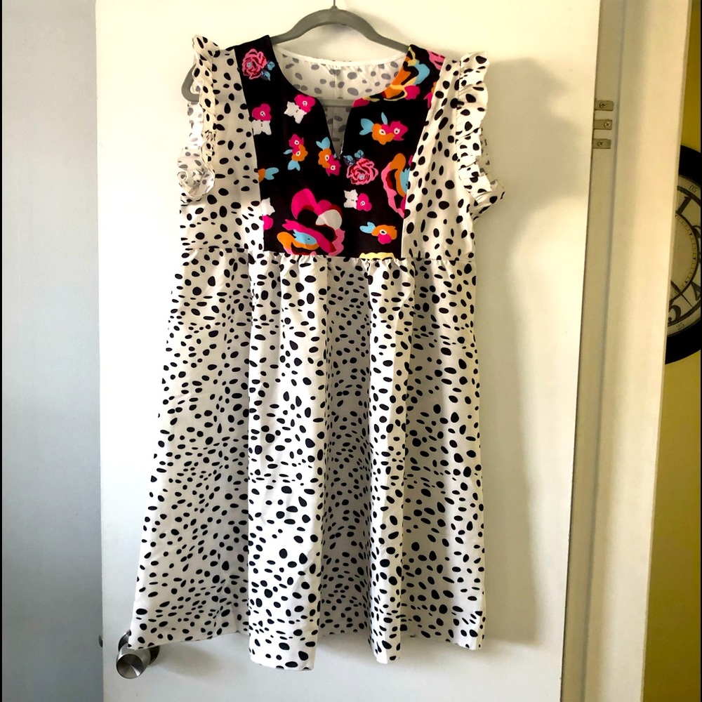 Fun Cheetah print dress.
